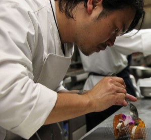 Sashi Sushi Hosts Viewing for Chef Makoto's Iron Chef Premiere