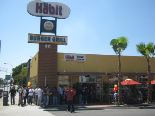 2009-08-31 - The Habit Grand Opening 002