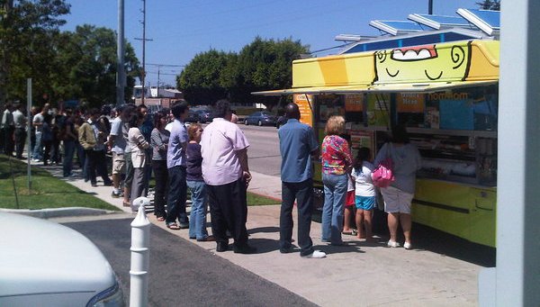 exponentially long line at nom nom truck