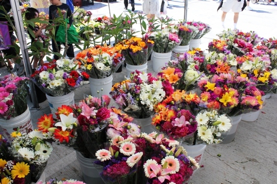Just like the fruits and vegetables, a wide variety of flowers area available in the market.