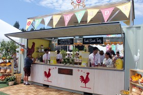 Target went all out at THE TASTE 2011 with a classy, old fashioned lemonade stand.