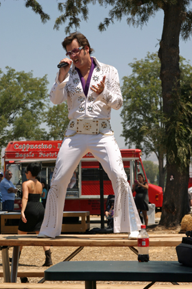 Elvis singing gospel on a Sunday morning