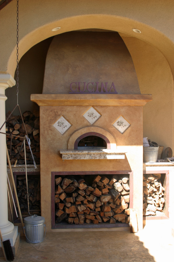 Wood fire pizza oven