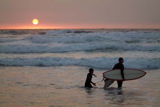 Fistral beach, father & son surfers by Steve Simmonds, on Flickr