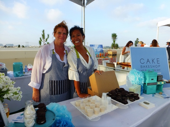 Manhattan Beach's Cake Bakeshop served dessert with a smile.